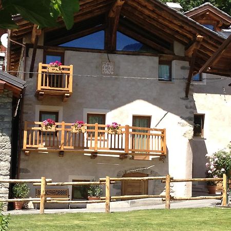 Le Petit Relais Hotel Valpelline Buitenkant foto