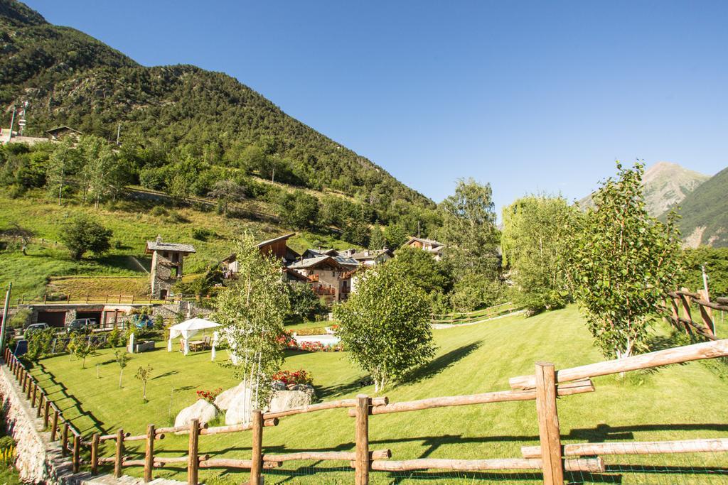 Le Petit Relais Hotel Valpelline Buitenkant foto